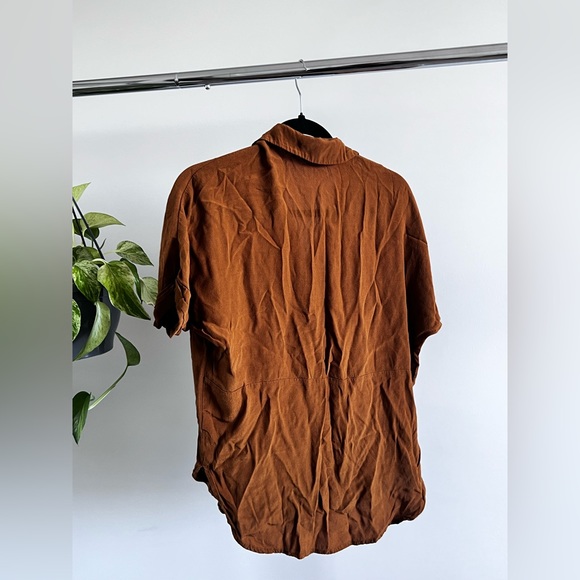 Forever 21 Vibrant Short Sleeve Brown Buttondown - Picture 3 of 3